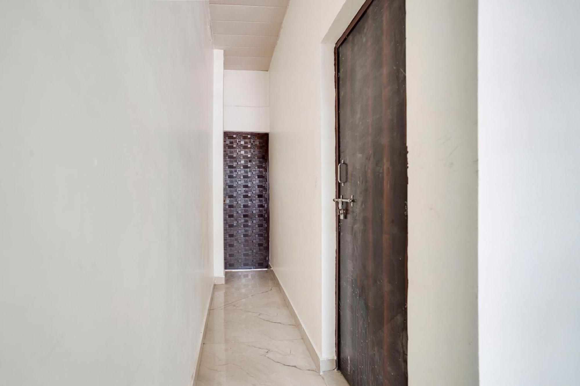 Hotel O The Moon Bareilly Exterior foto
